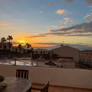 apartamento-adela-costa-adeje.in-canary-islands.com/